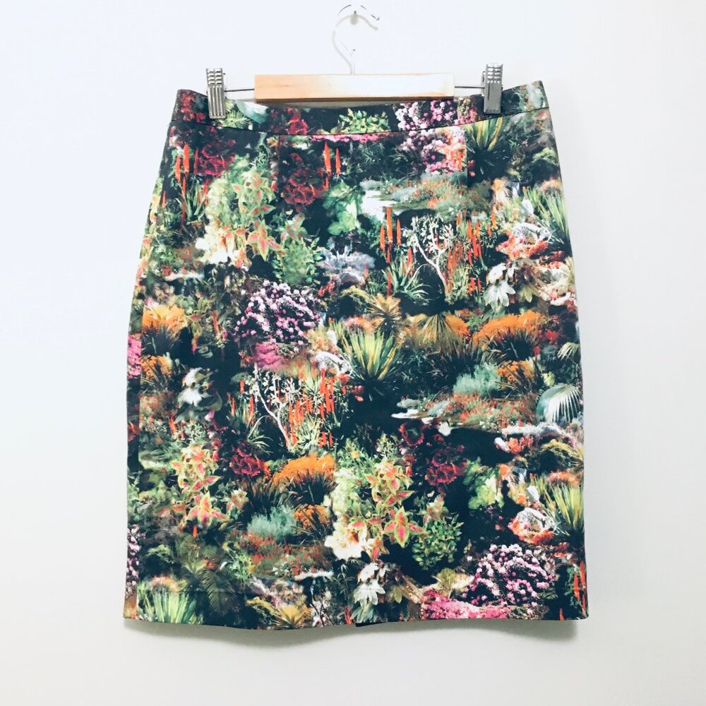 Mario Serrani Coral Garden Print Italian Pencil Skirt Size 8